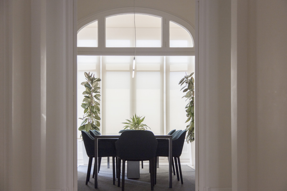 interior_vQR